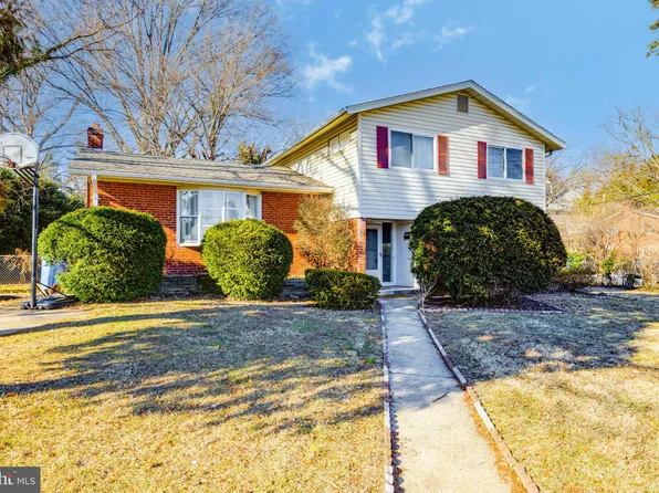 6201 Lone Oak Dr, Bethesda, MD 20817