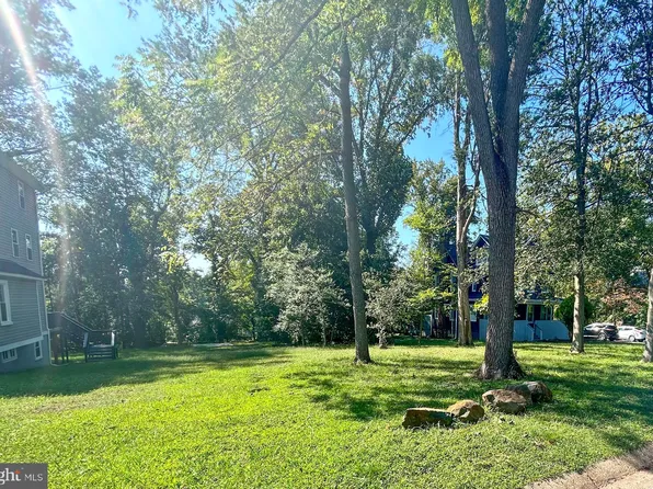 5607 Fernpark Ave, Baltimore, MD 21207