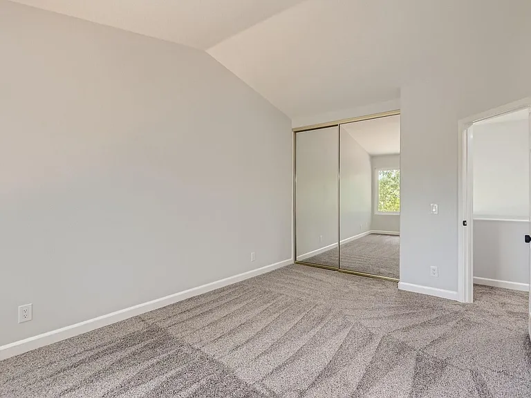 2 Golden Eagle Ct — Photo 15