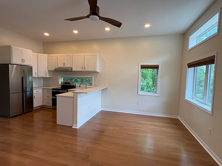 4403 Buckeye Rd — Photo 3