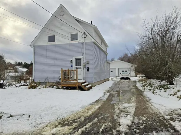 8 Kirk St, Sackville, NB E4L 3E6