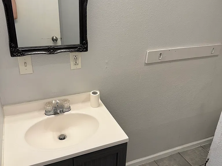 414 W Baker St #2 — Photo 3
