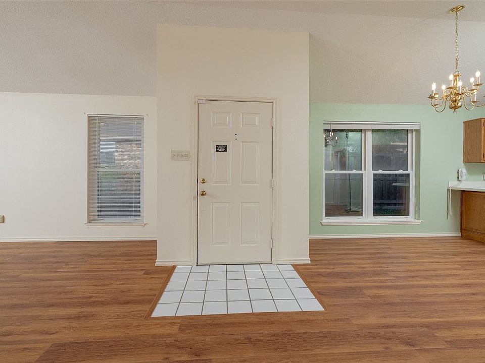 1st image of 4315 Kelly Hill Dr