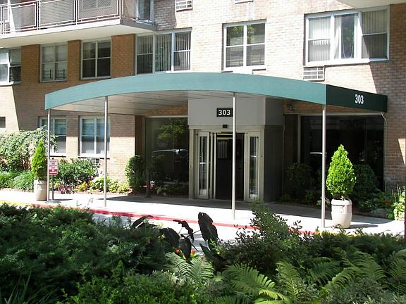 5th image of 303 W 66th St APT 3HW