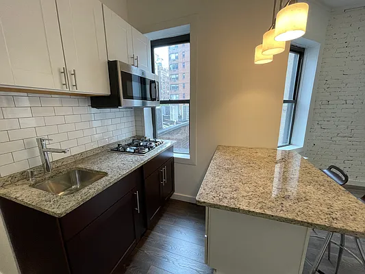 Rented by Compass | media 20
