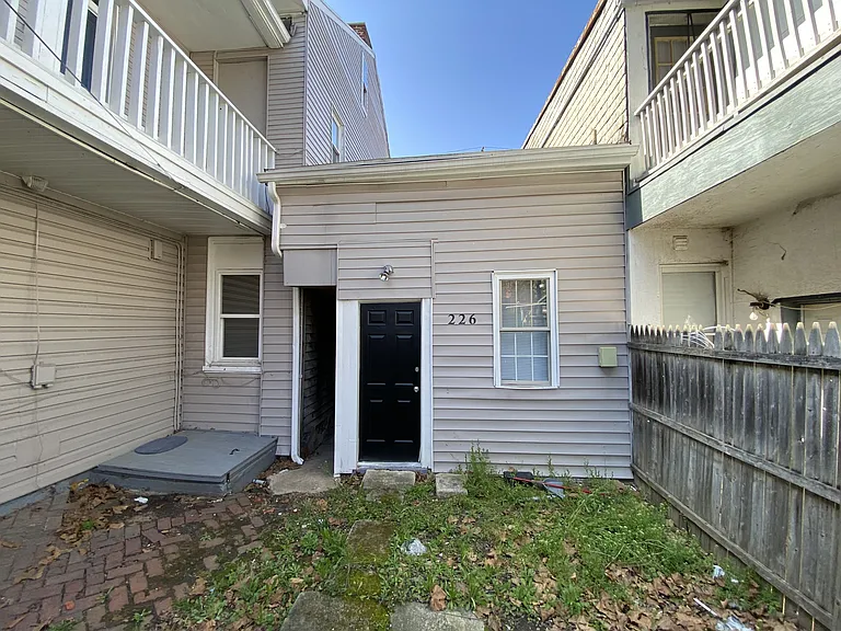226 Chestnut St — Photo 5