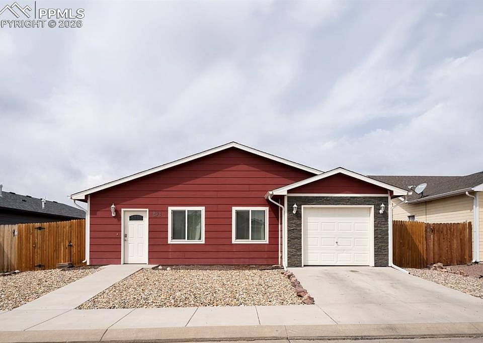 1st image of 823 Juliana Ct