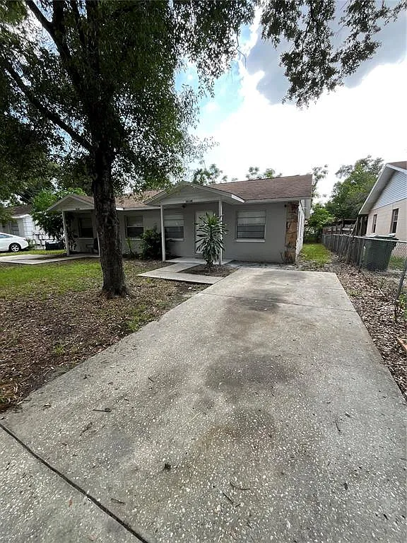 2 bed, 2.0 bath, 912 sqft, $1,700 — Photo 2