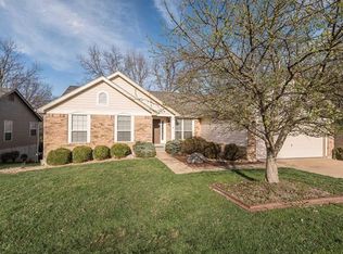 422 Alverston Ct, Ballwin, MO 63021