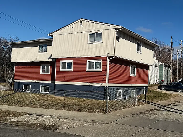 Hough Woods — Photo 1