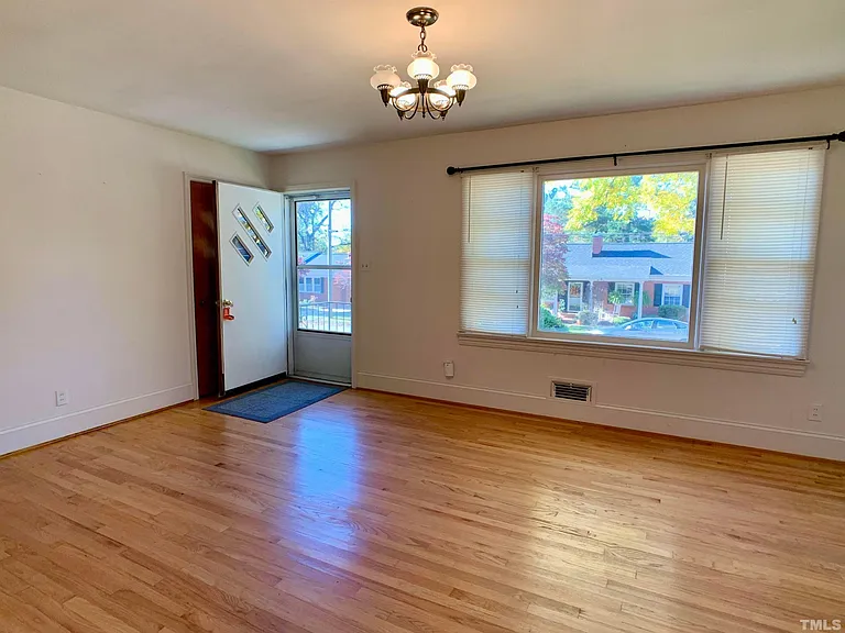 217 Hardee St — Photo 5