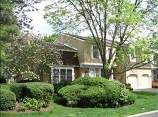 19 Bradford Ln, Basking Ridge, NJ 07920