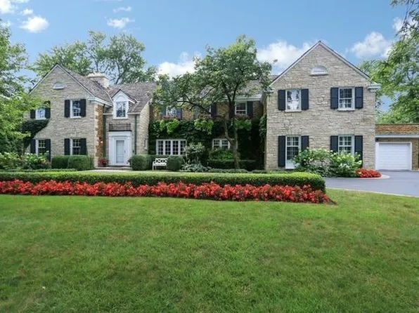 965 Castlegate Ct, Lake Forest, IL 60045