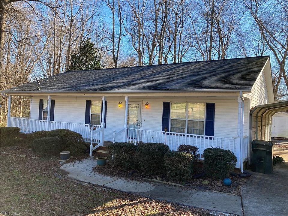 2nd image of 20 Matthew Ct