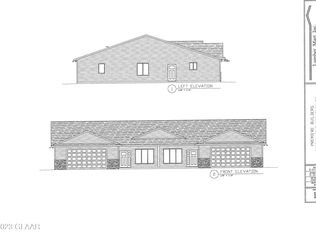 6147 Magnolia Dr, Grand Forks, ND 58201