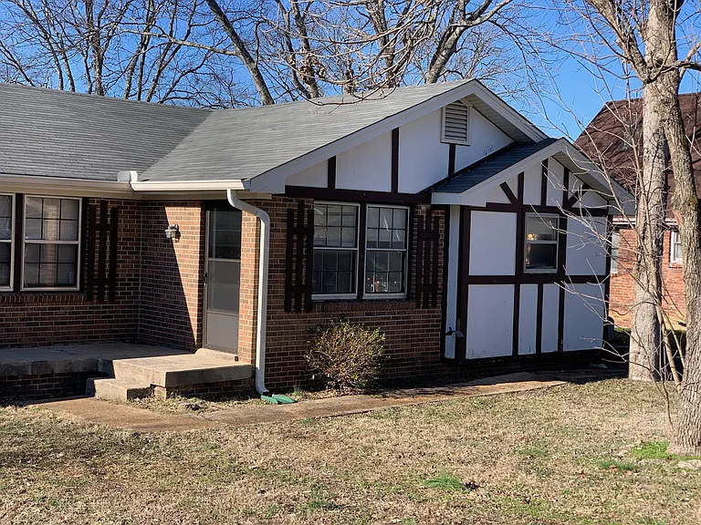Owendale Dr — Photo 11
