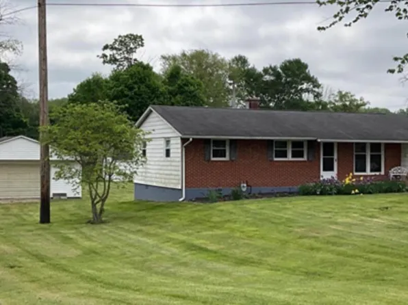 824 Fieldson Dr, Heath, OH 43056