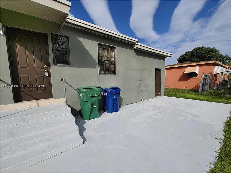 14901 NW 9th Ct — Photo 43