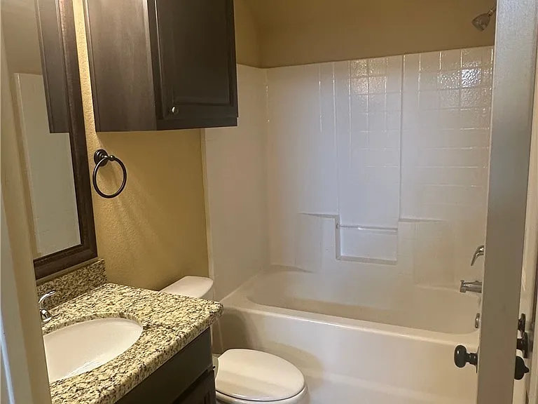 402 Baby Bear Dr — Photo 4