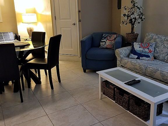 4th image of 711 Estero Blvd #13
