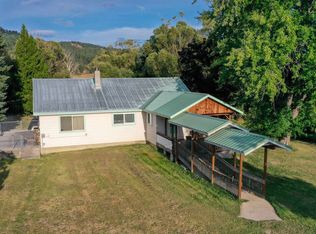 901 Skookum Creek Rd, Usk, WA 99180