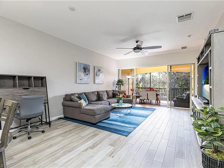 8641 Piazza Del Lago Cir #203 — Photo 12