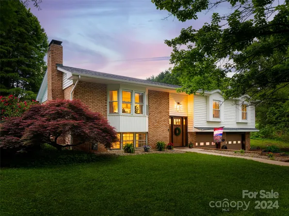 2401 Glenheath Dr, Hendersonville, NC 28791