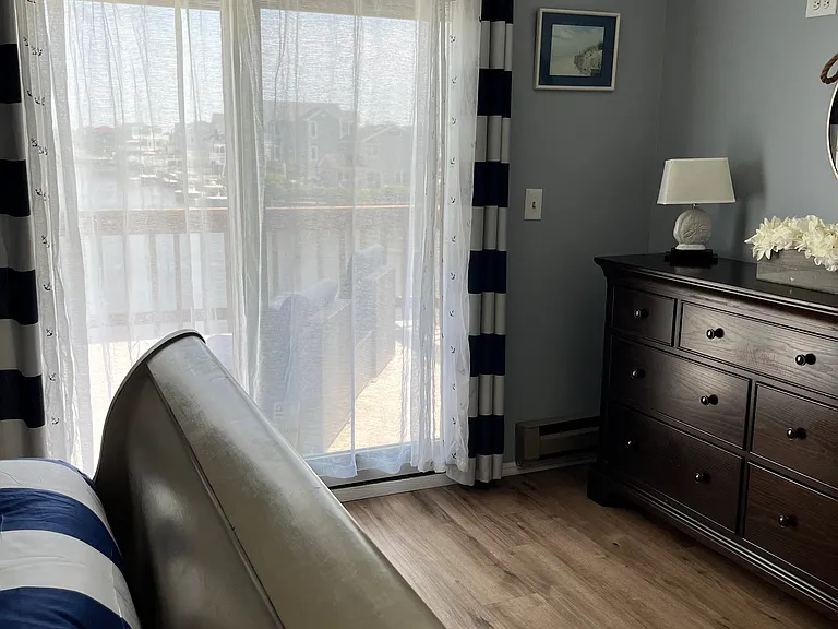 Catherine Ln — Photo 21