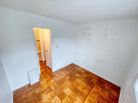 Rented by Winzone Realty Inc | media 32