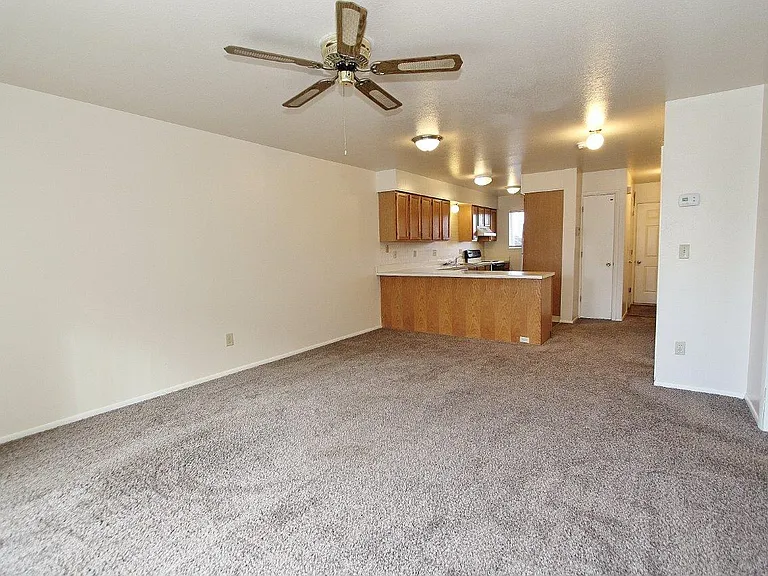 551 N Moffatt Ave #7 — Photo 14