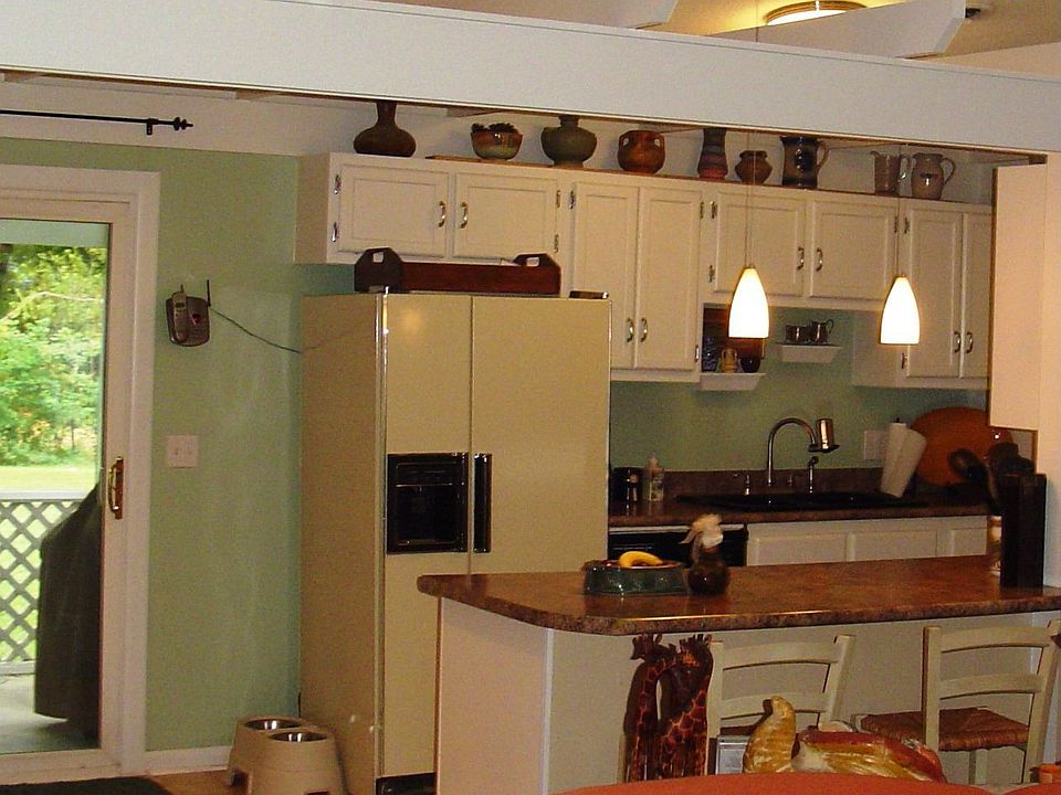 2nd image of 3605 Sutton Dr
