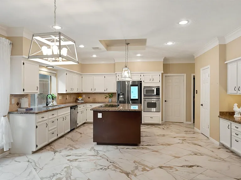 4422 Pine Breeze Dr — Photo 10