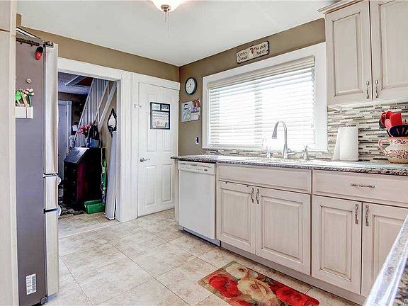3rd image of 24 Belford Ave
