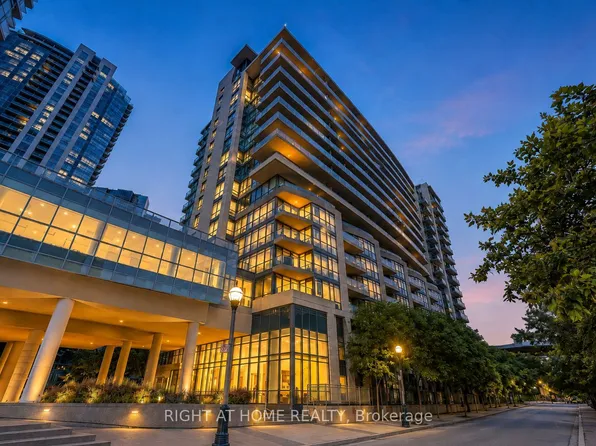 209 Fort York Blvd, Toronto, ON