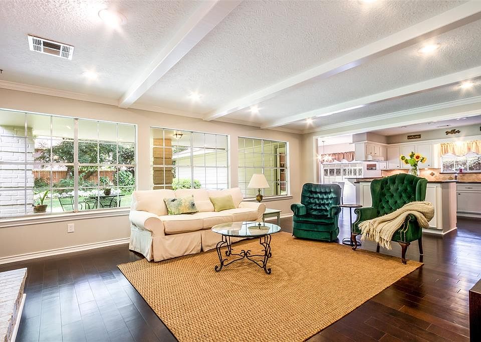 1st image of 10611 Fawnview Dr