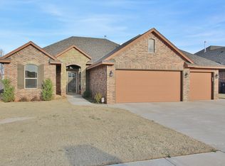 1512 Stirrup Way, Yukon, OK 73099