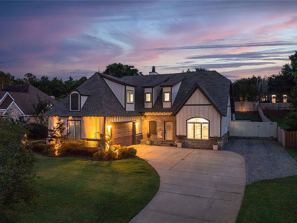 1st image of 3205 Pinecrest Dr