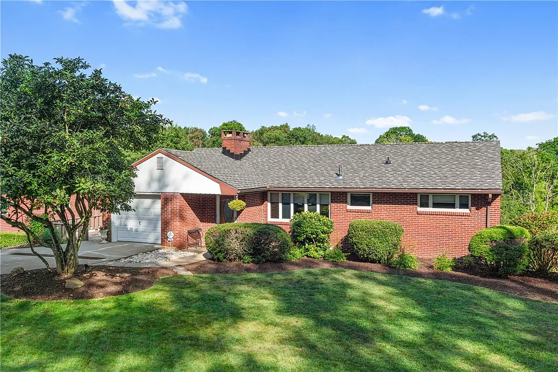 306 Knollview Dr photo 1