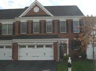 2115 Croghan Dr, Carnegie, PA 15106