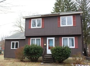 8 13th St, Turners Falls, MA 01376