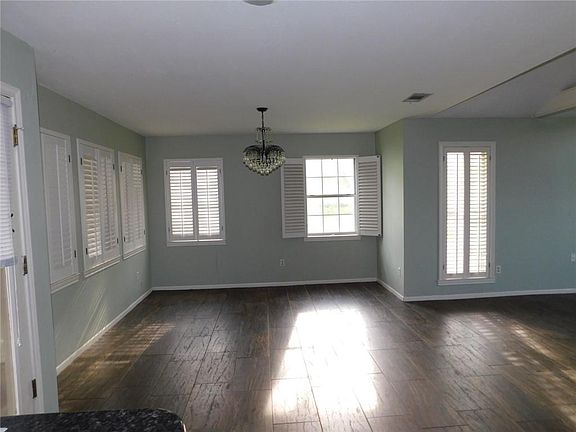 4th image of 504 Briarwood Ln