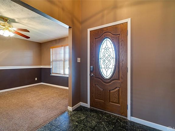 4th image of 211 W Arlington Dr