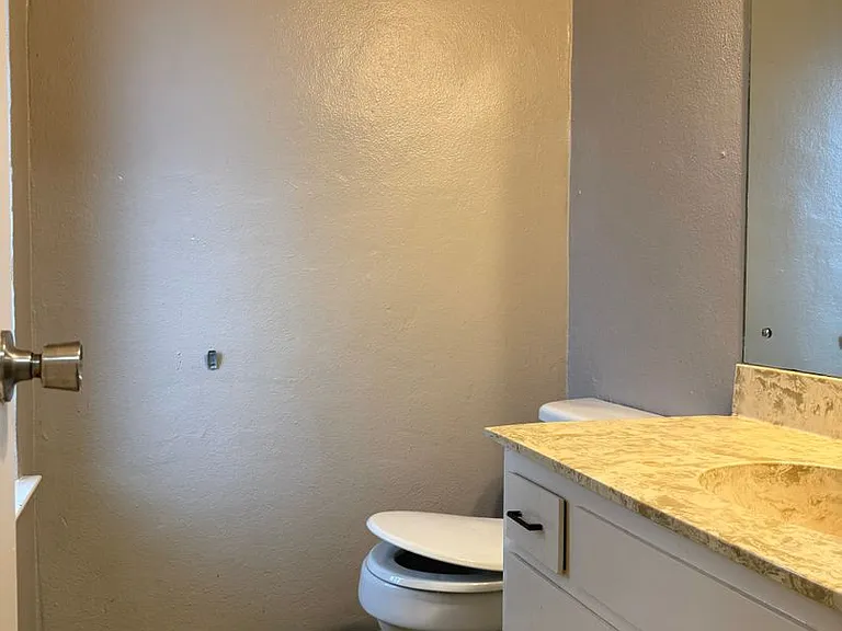 11814 Song St — Photo 3