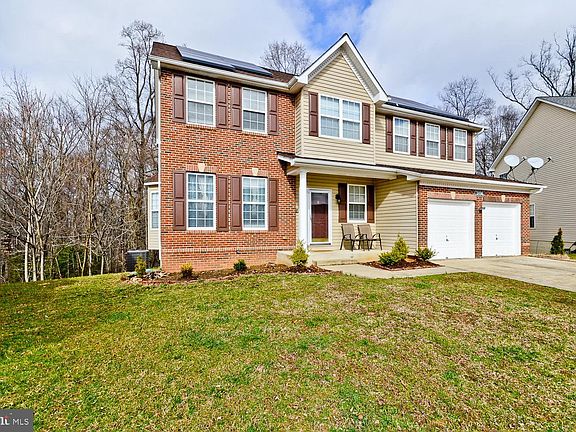 3rd image of 3896 Stonegate Ct