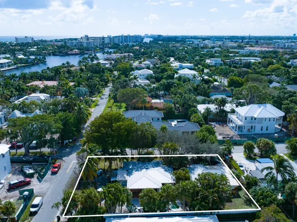 402 Palm Trail, Delray Beach, FL 33483