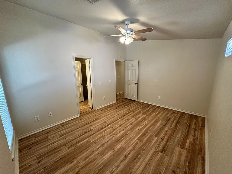 3201 Conestoga Dr — Photo 19