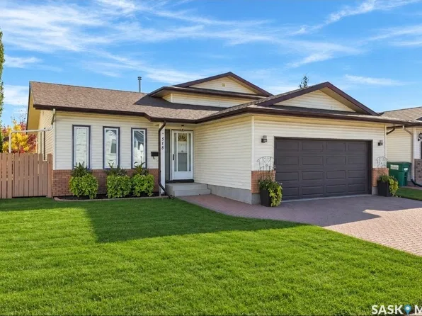 518 Bronson Crescent, Saskatoon, SK S7J 5E3