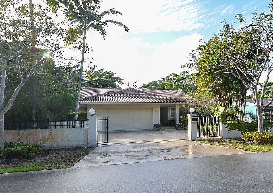 2nd image of 12550 SW 81st Ave