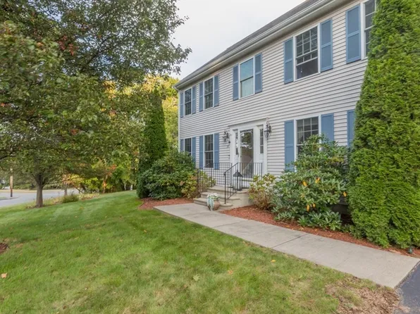 14 Esker Ln, Attleboro, MA 02703