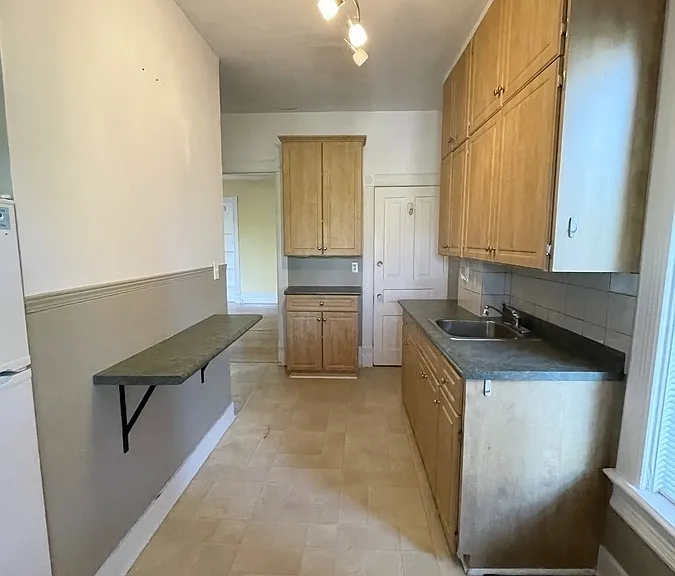 389 King St W #A — Photo 11